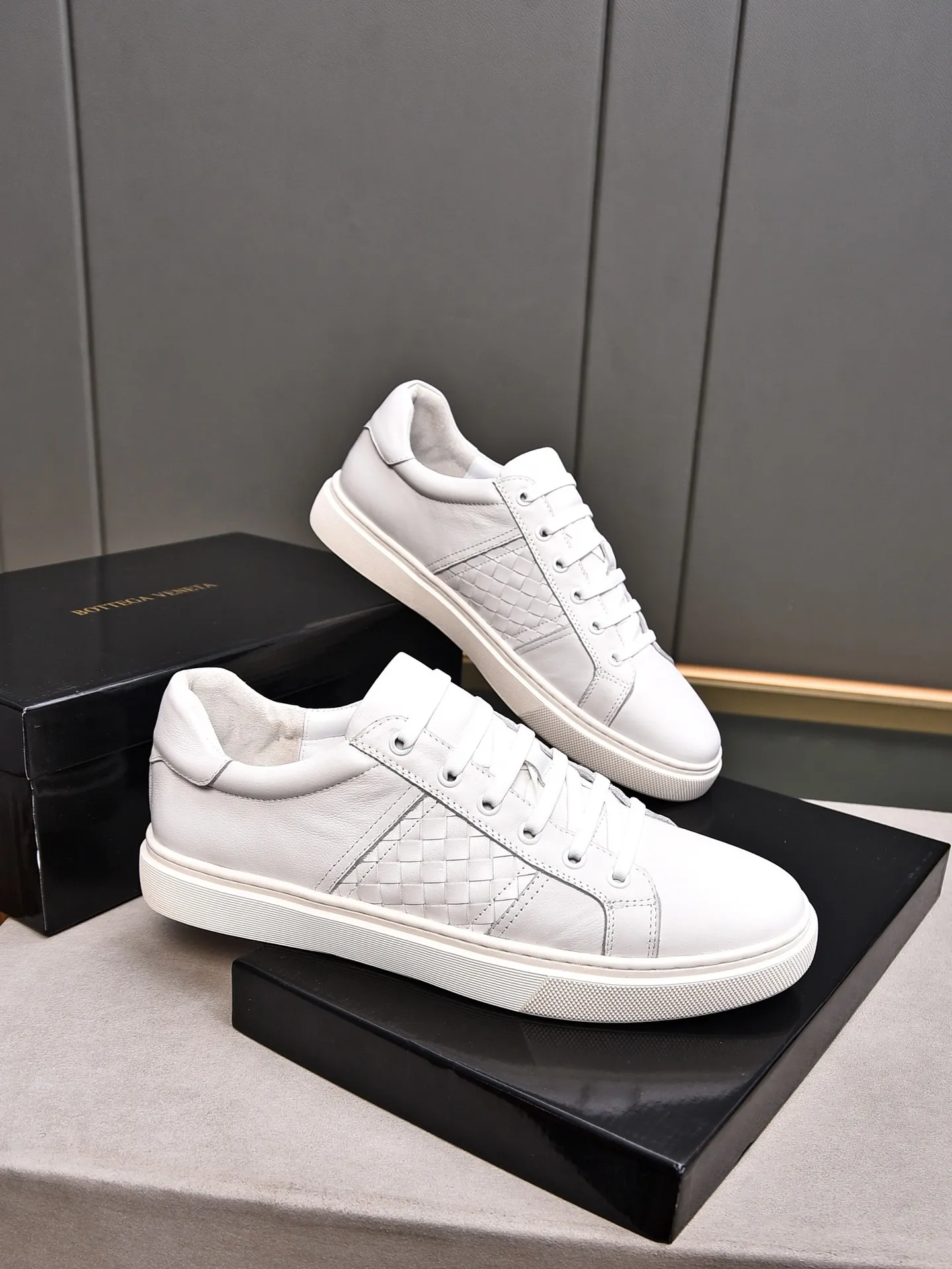 Men's shoes 💰480 [Lace-up series] BOTTEG* VENET* - high-end boutique Size: 38-44 (45 customized) BV new product, first-layer cowhide artificially woven classic style and contemporary fashion temperament harmoniously blend, rubber soles are light and flexible, water-dyed cowhide pads! [Taobao, Tmall, and live streaming are the first choices]